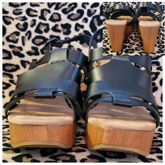 Jellypop Memory Foam Wedge Platforms 9M Black Strappy Sandal Black 4" Heel NWT - Picture 10 of 11